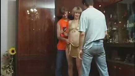 Tóc đỏ tải phim sex massage Faymougle thủ dâm