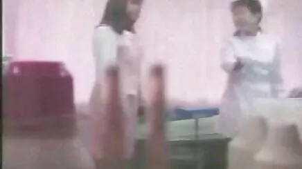 Xinh gái cho tai sex về máy lần đầu tiên